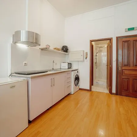 Apartment City Center Studio By Hosty